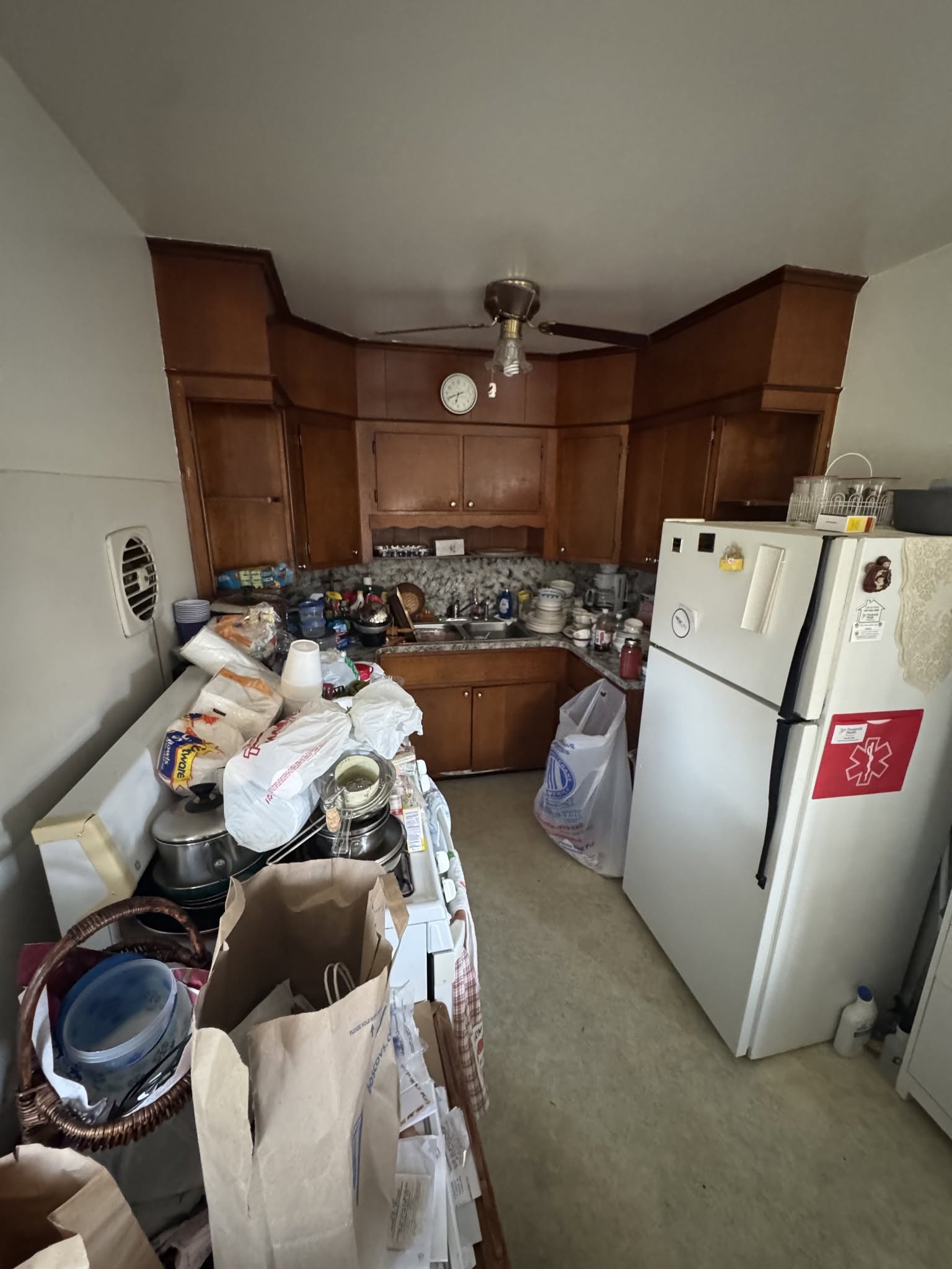 Maryland kitchen before AKO House Buyers purchase